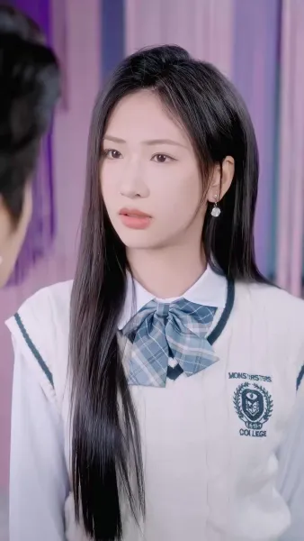 รักลับๆ ใต้ชายคาเดียวกัน