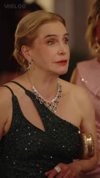 การแก้แค้นของราชินี XXL