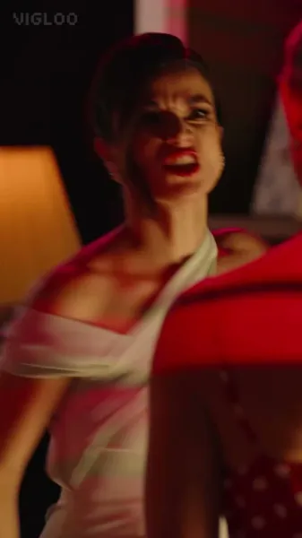 การแก้แค้นของราชินี XXL