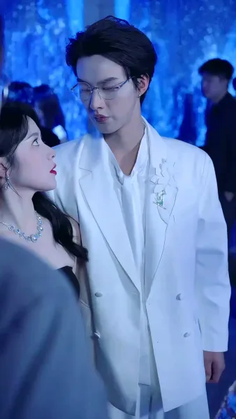 หลงกลพิศวาสรัก