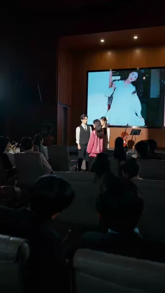 ฟื้นจากเถ้าถ่าน(พากย์ไทย)