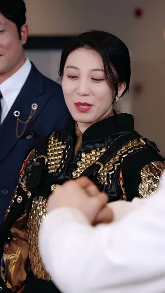 นางพญามังกรคืนบัลลังก์