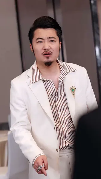 นางพญามังกรคืนบัลลังก์