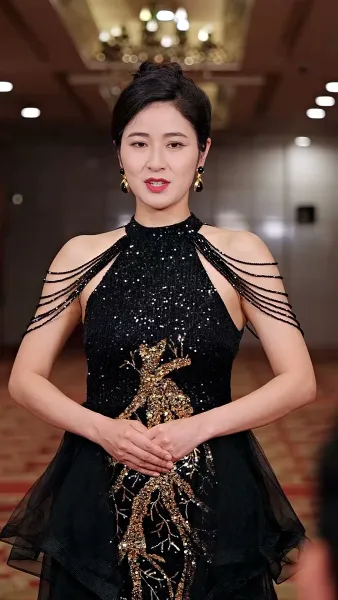 นางพญามังกรคืนบัลลังก์