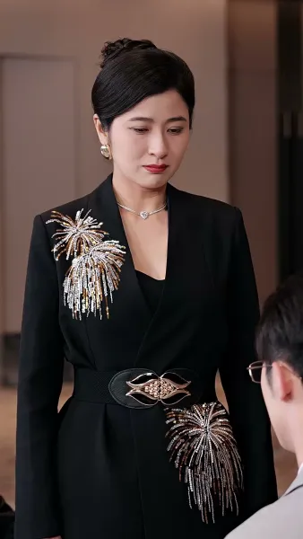 นางพญามังกรคืนบัลลังก์