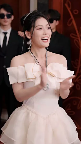 นางพญามังกรคืนบัลลังก์