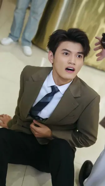 หนุ่มช่างประปา กับสาวตัวท็อป