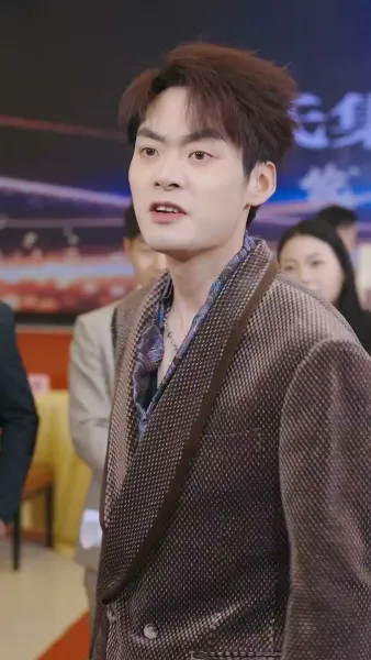 หนุ่มช่างประปา กับสาวตัวท็อป