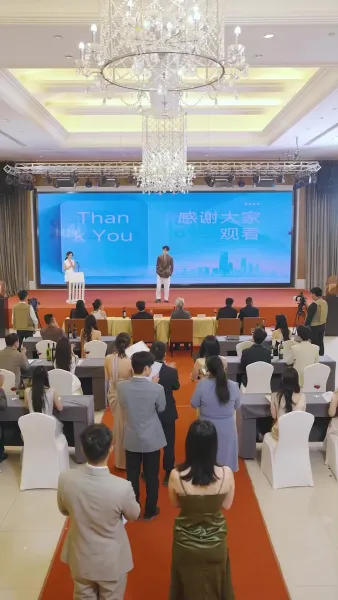 หนุ่มช่างประปา กับสาวตัวท็อป