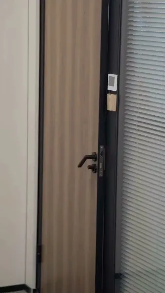 พ่อจ๋า แม่รอให้ช่วยอยู่