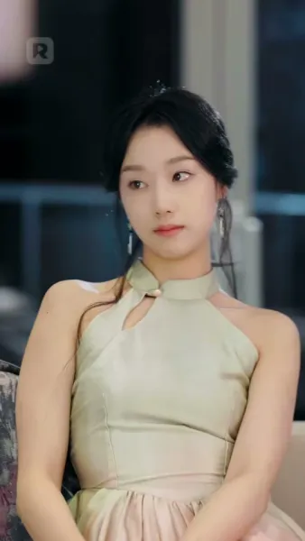 นกในกรงเธอ