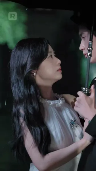 นกในกรงเธอ