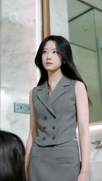 นกในกรงเธอ