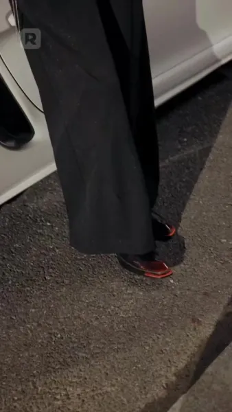 นกในกรงเธอ