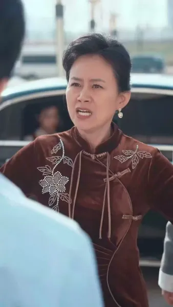 เกิดใหม่ ไม่มีตระกูล