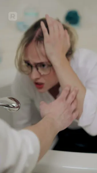 แม่บ้านจำเป็นของคู่ปรับหัวใจ