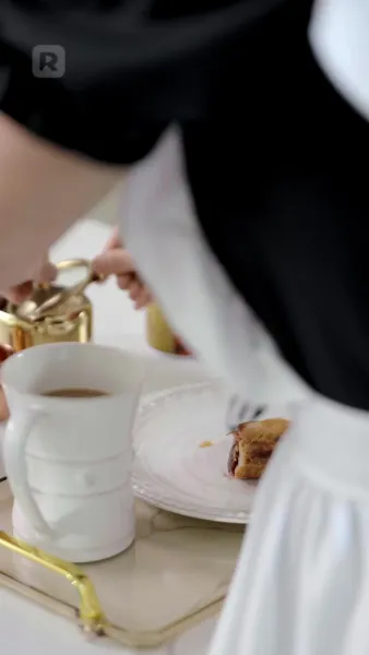 แม่บ้านจำเป็นของคู่ปรับหัวใจ