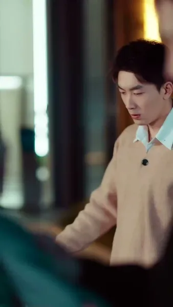 ใต้ปีกฟ้าแห่งรัก