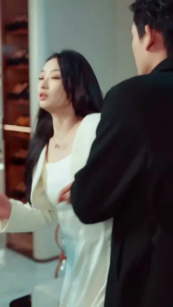 ใต้ปีกฟ้าแห่งรัก