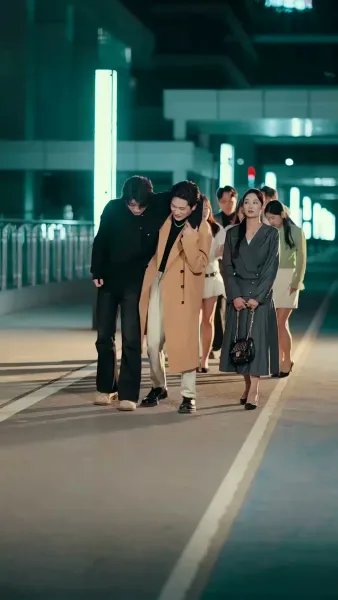 ใต้ปีกฟ้าแห่งรัก