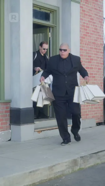 อุ้มบุญ อุ้มรัก พ่อเศรษฐีพันล้าน