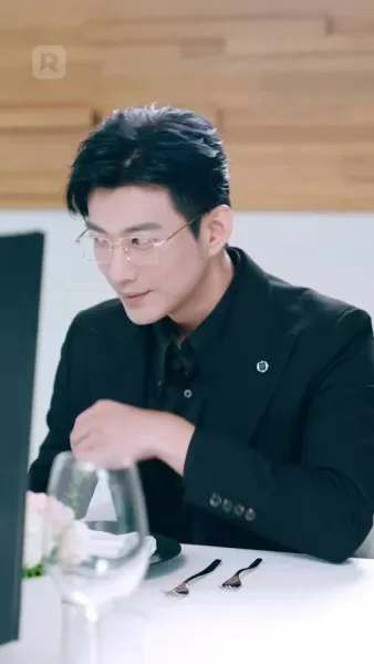 ชีวิตการทำงานของภรรยาท่านปรธาน