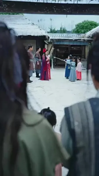 อยู่ดีๆ มีลูกสาวห้าคน แถมแม่เป็นฮ่องเต้หญิงอีก