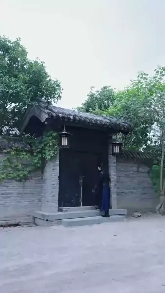 อยู่ดีๆ มีลูกสาวห้าคน แถมแม่เป็นฮ่องเต้หญิงอีก