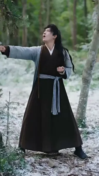 อยู่ดีๆ มีลูกสาวห้าคน แถมแม่เป็นฮ่องเต้หญิงอีก