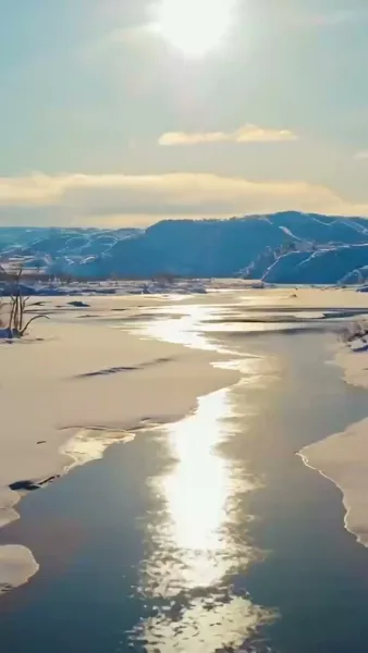 อยู่ดีๆ มีลูกสาวห้าคน แถมแม่เป็นฮ่องเต้หญิงอีก