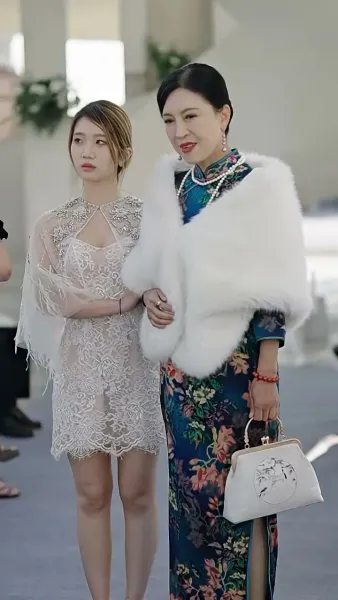 หลังจากที่ฉันออกจากบ้านแล้วฉันกลายเป็นคุณหญิงรวยที่สุดในโลก