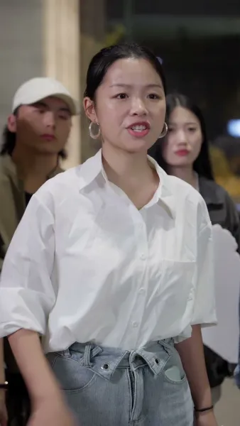 อ้อมกอดที่มีหนาม