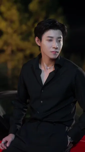 อ้อมกอดที่มีหนาม