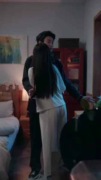 อ้อมกอดที่มีหนาม