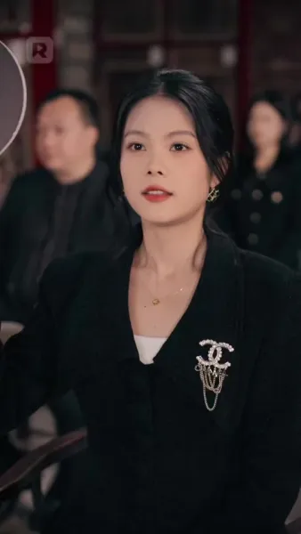 เด็กหนุ่มเนตรทองคำ