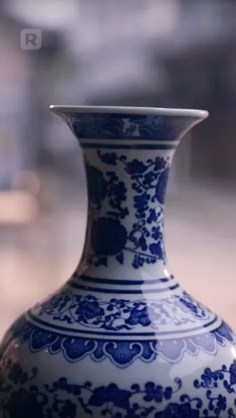 เด็กหนุ่มเนตรทองคำ