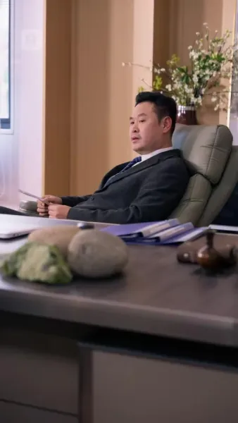 เด็กหนุ่มเนตรทองคำ