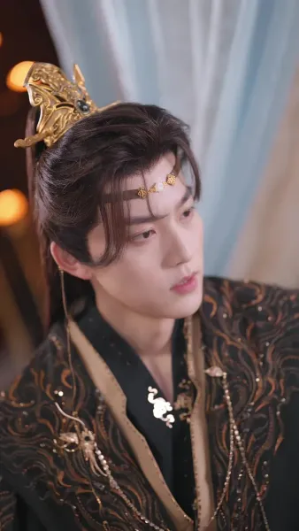 เรื่องเล่าจากพระราชวังตะวันออก