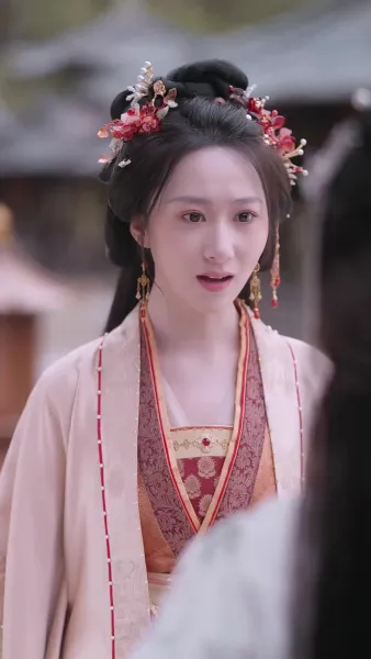 เรื่องเล่าจากพระราชวังตะวันออก