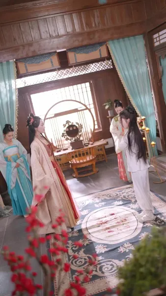 เรื่องเล่าจากพระราชวังตะวันออก