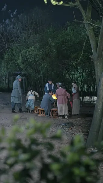 เรื่องเล่าจากพระราชวังตะวันออก