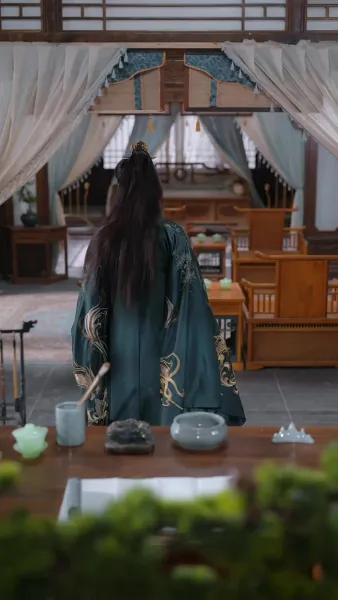 เรื่องเล่าจากพระราชวังตะวันออก