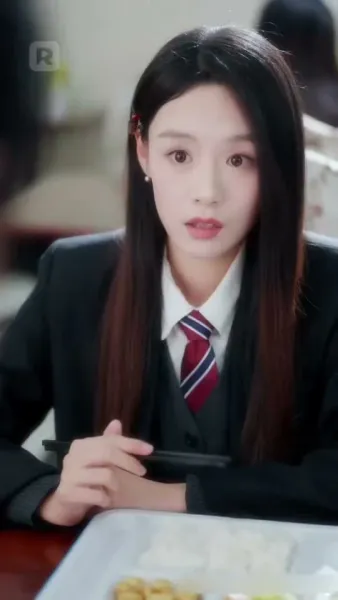 กุหลาบเหล็ก แห่งโรงเรียนไฮโซ