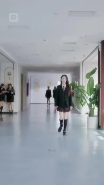 กุหลาบเหล็ก แห่งโรงเรียนไฮโซ