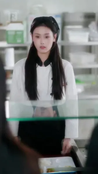 กุหลาบเหล็ก แห่งโรงเรียนไฮโซ