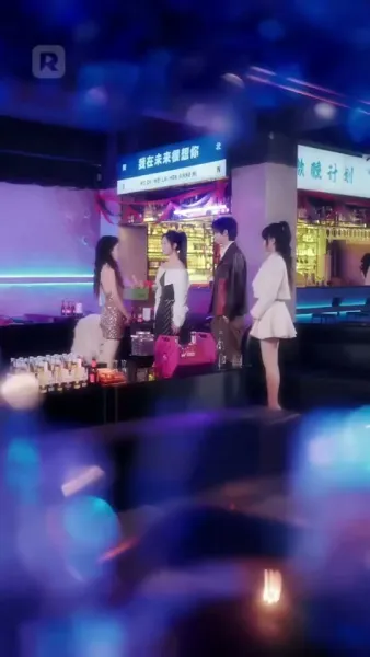 กุหลาบเหล็ก แห่งโรงเรียนไฮโซ