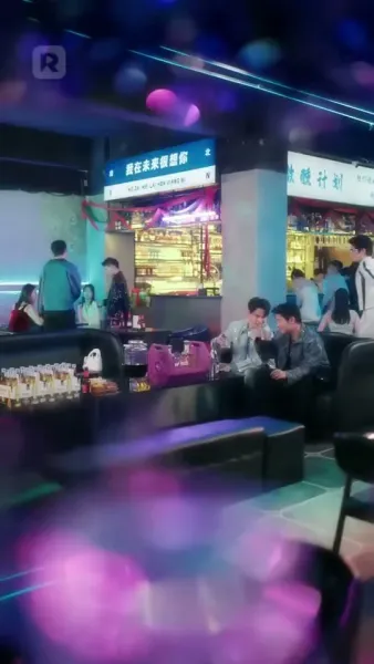 กุหลาบเหล็ก แห่งโรงเรียนไฮโซ