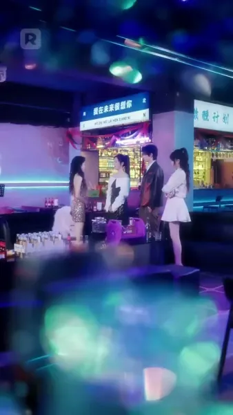 กุหลาบเหล็ก แห่งโรงเรียนไฮโซ