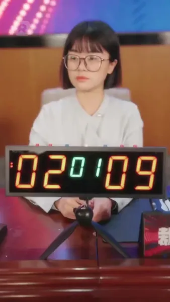 กุหลาบเหล็ก แห่งโรงเรียนไฮโซ