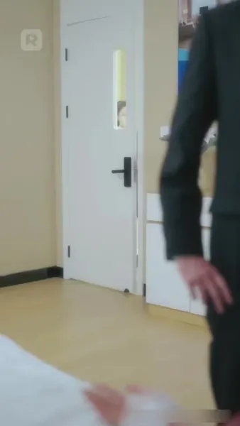 กุหลาบเหล็ก แห่งโรงเรียนไฮโซ